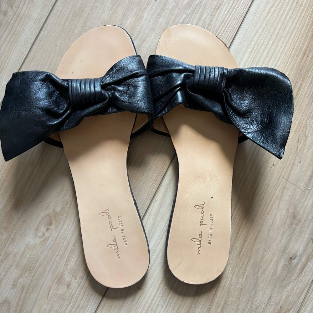 Cute black bow sandals